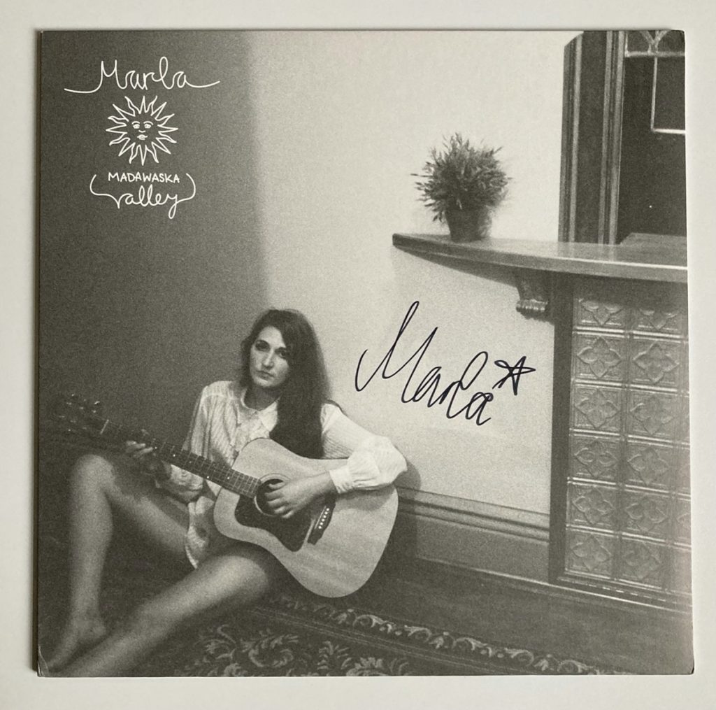 Bild der Dankstelle Marla (Singer-Songwriter)